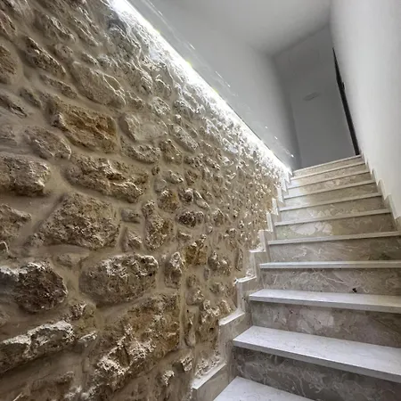 A Cantunera O Castieddu Naro